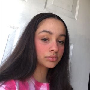 Meet your Posher, Daniela